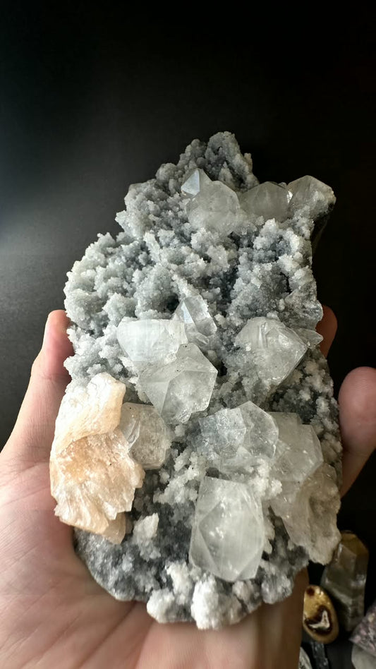 Cubic Apophyllite with Stilbite on Chalcedony, India - photo 1