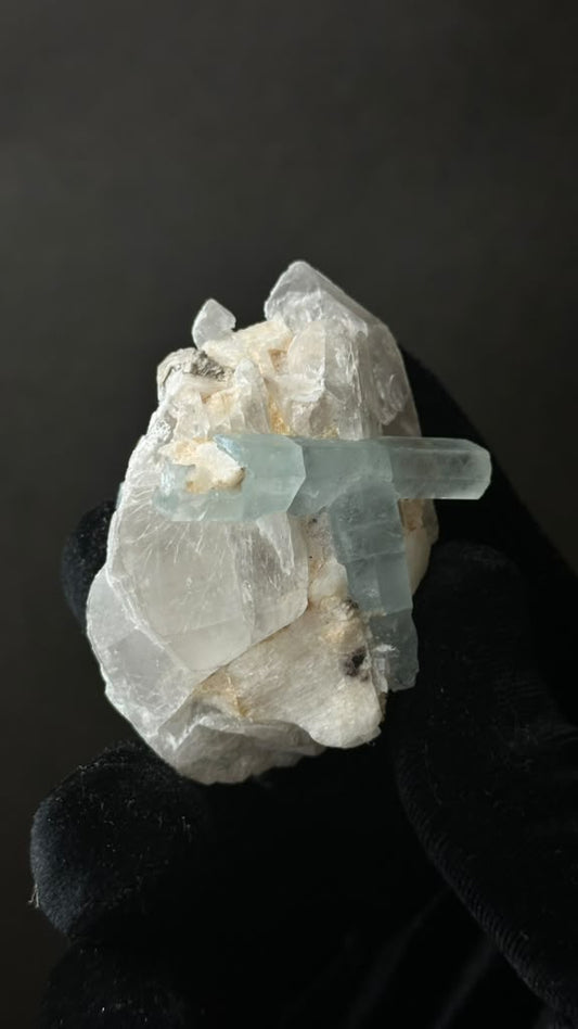Aquamarine on Quartz, Skardu Pakistan - photo 2
