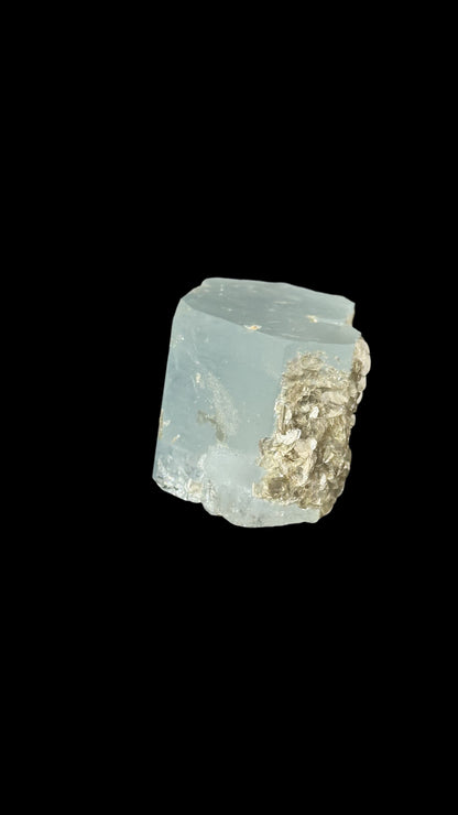 Raw Aquamarine Crystal, Fully Terminated Barrel, Pakistan