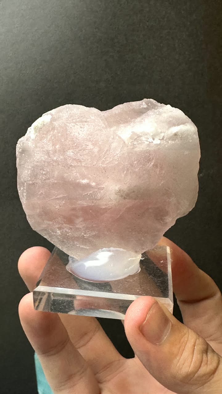Heart Shaped Morganite Crystal - photo 3