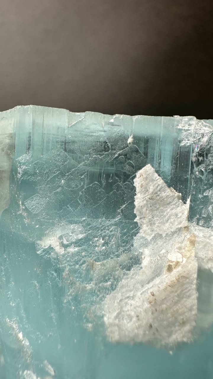 Large Gem Aquamarine Crystal - photo 4