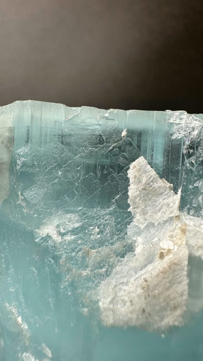 Large Gem Aquamarine Crystal - photo 4