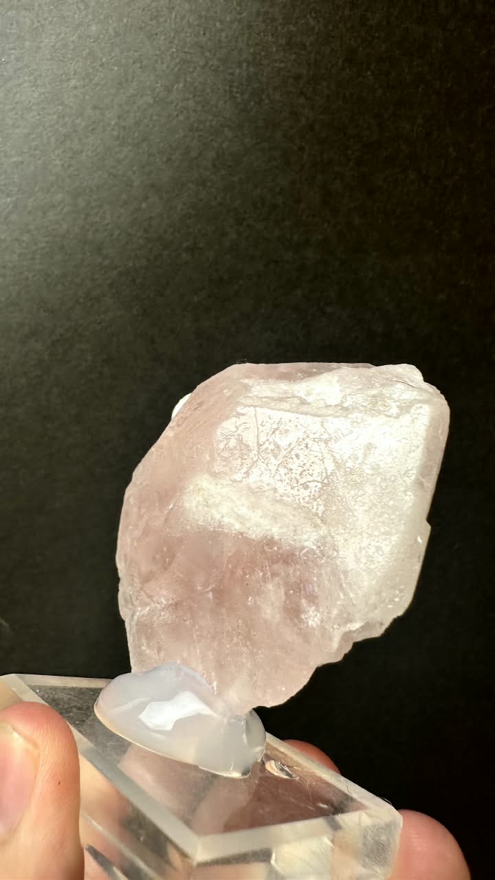 Heart Shaped Morganite Crystal - photo 4