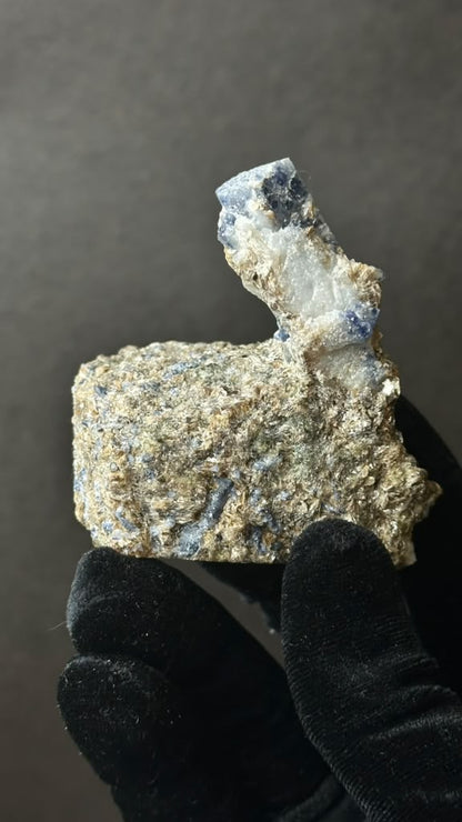 Blue Sapphire Crystal on Mica Matrix - photo 4