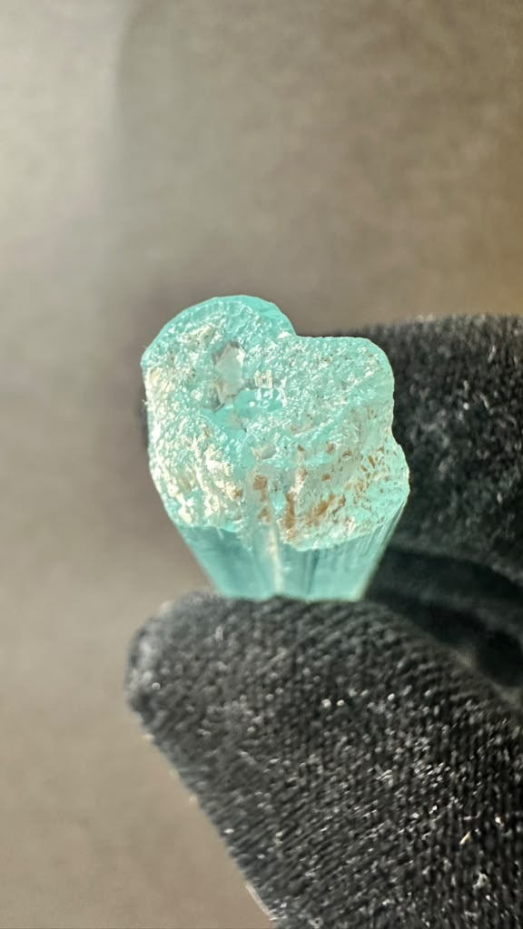 Raw Aquamarine Crystal Pencil Specimen - photo 5