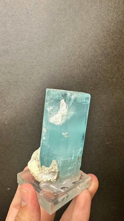 Large Gem Aquamarine Crystal - photo 5