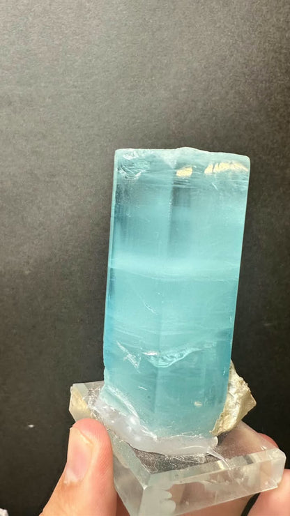 Large Gem Aquamarine Crystal - photo 10