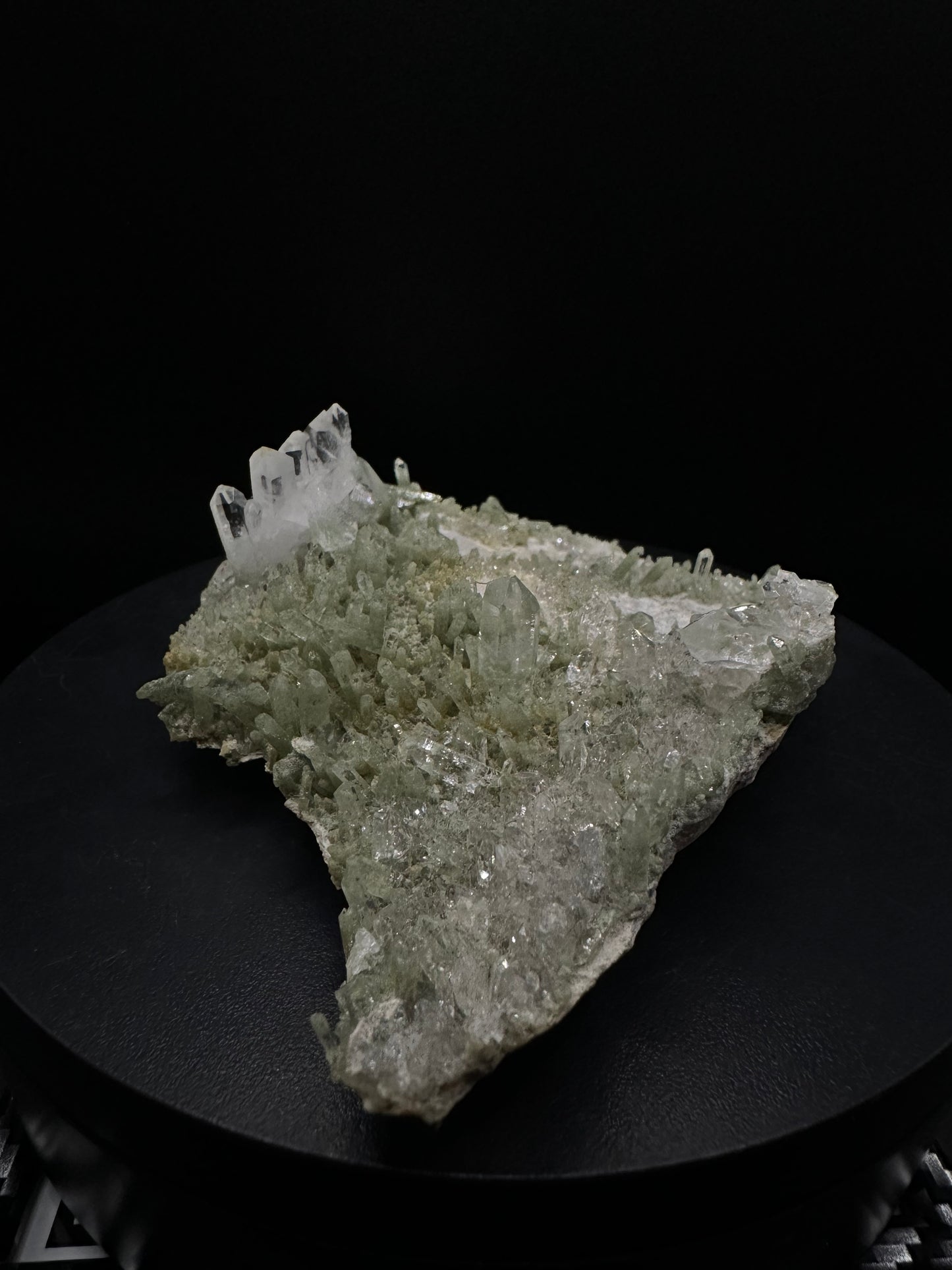 Forest quartz cluster