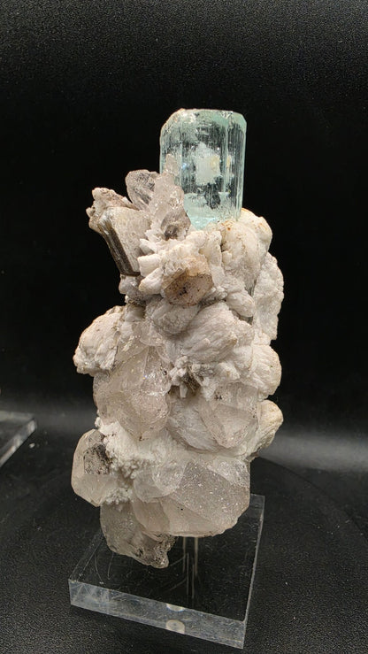 Aquamarine and apatite specimen with quartz and muscovite from Skardu, Pakistan, angled view