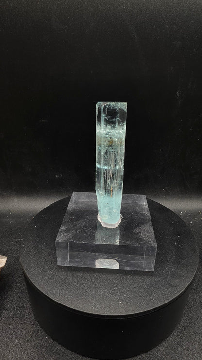 High-end collector bundle of imperial topaz with smoky quartz, aquamarine and rainbow kunzite, reverse side