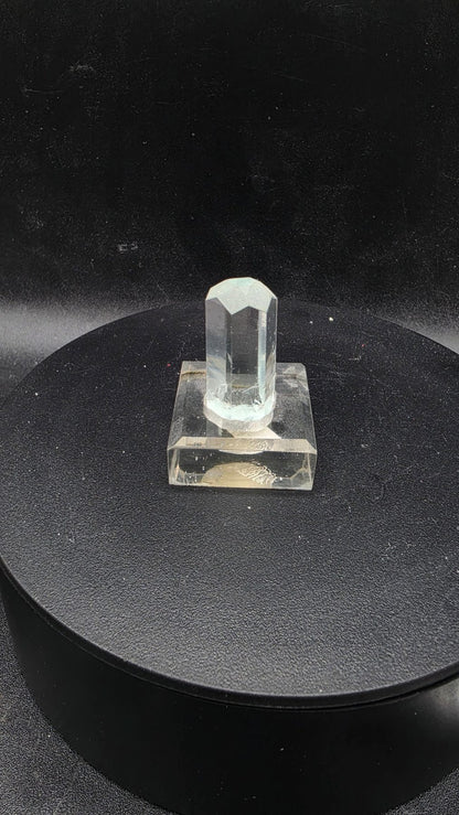 High-end collector bundle of imperial topaz with smoky quartz, aquamarine and rainbow kunzite, alternate angle