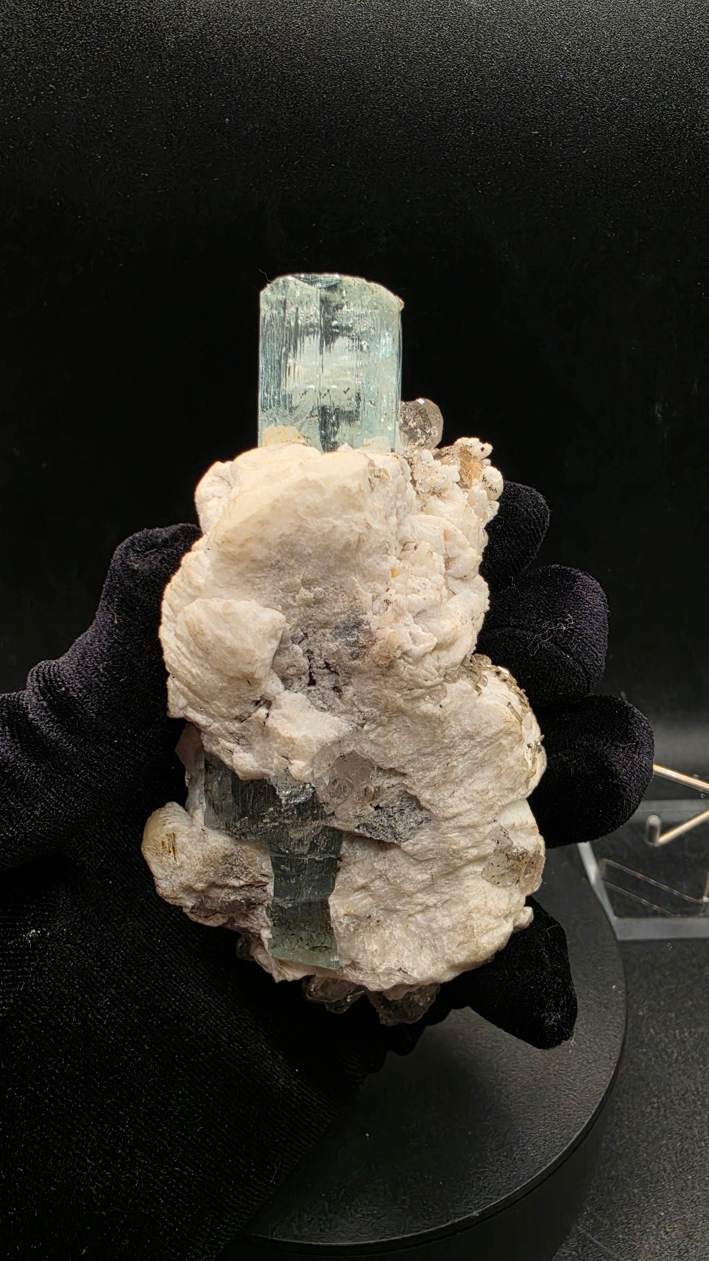 Aquamarine Apatite specimen