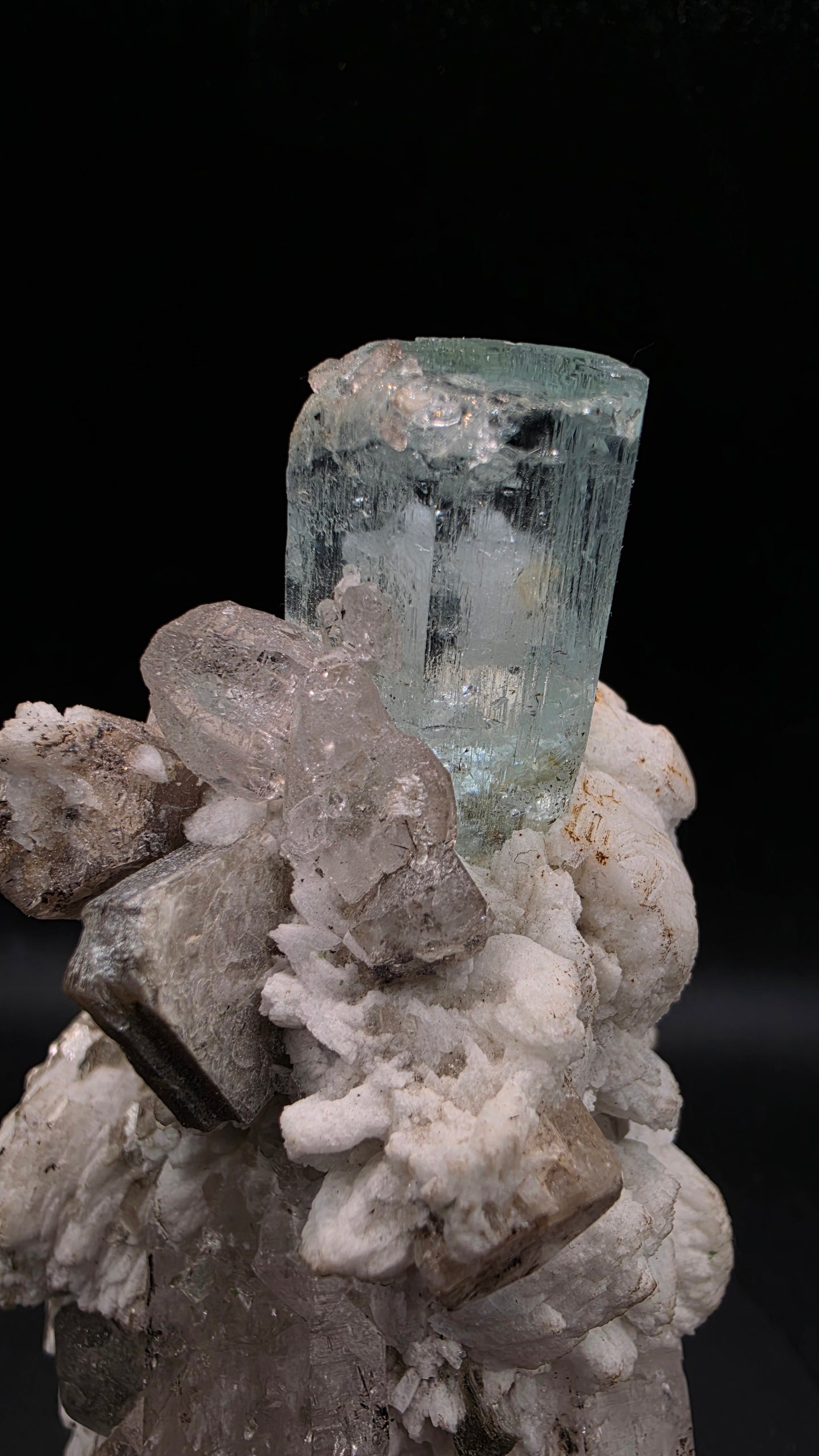 Aquamarine Apatite specimen