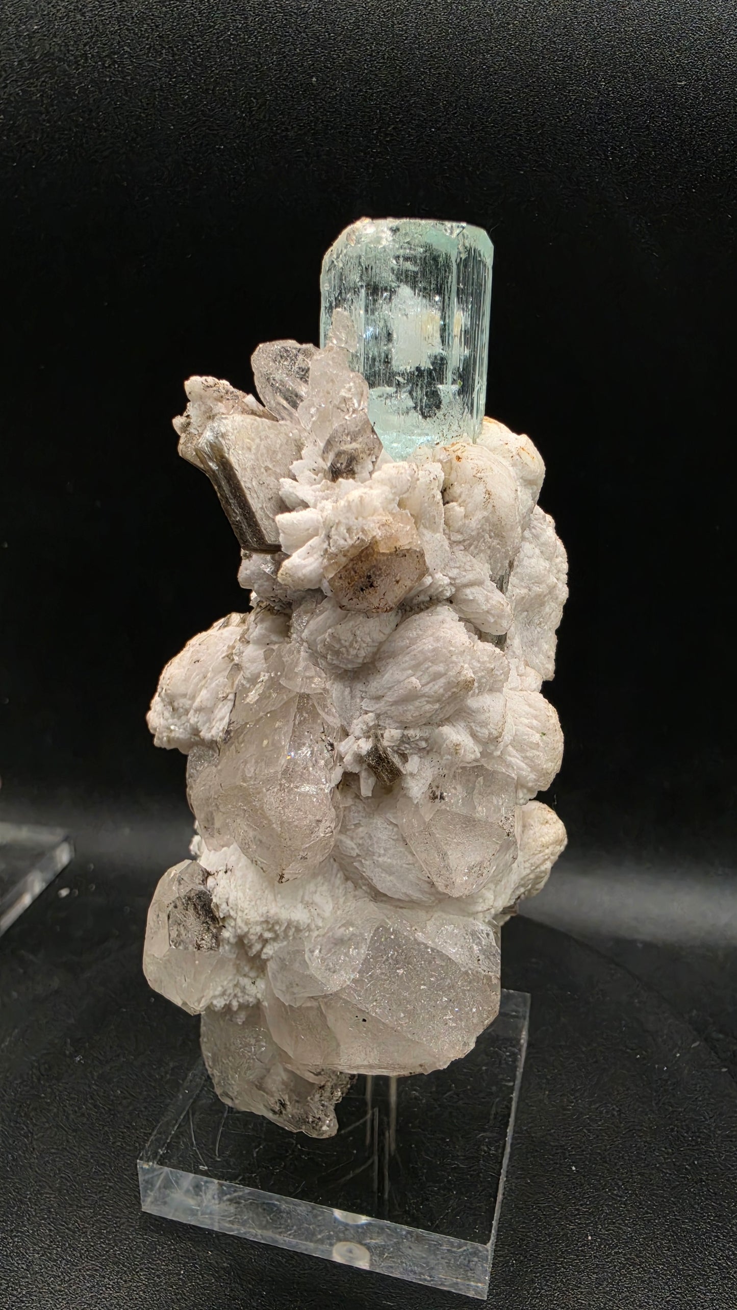 Aquamarine Apatite specimen