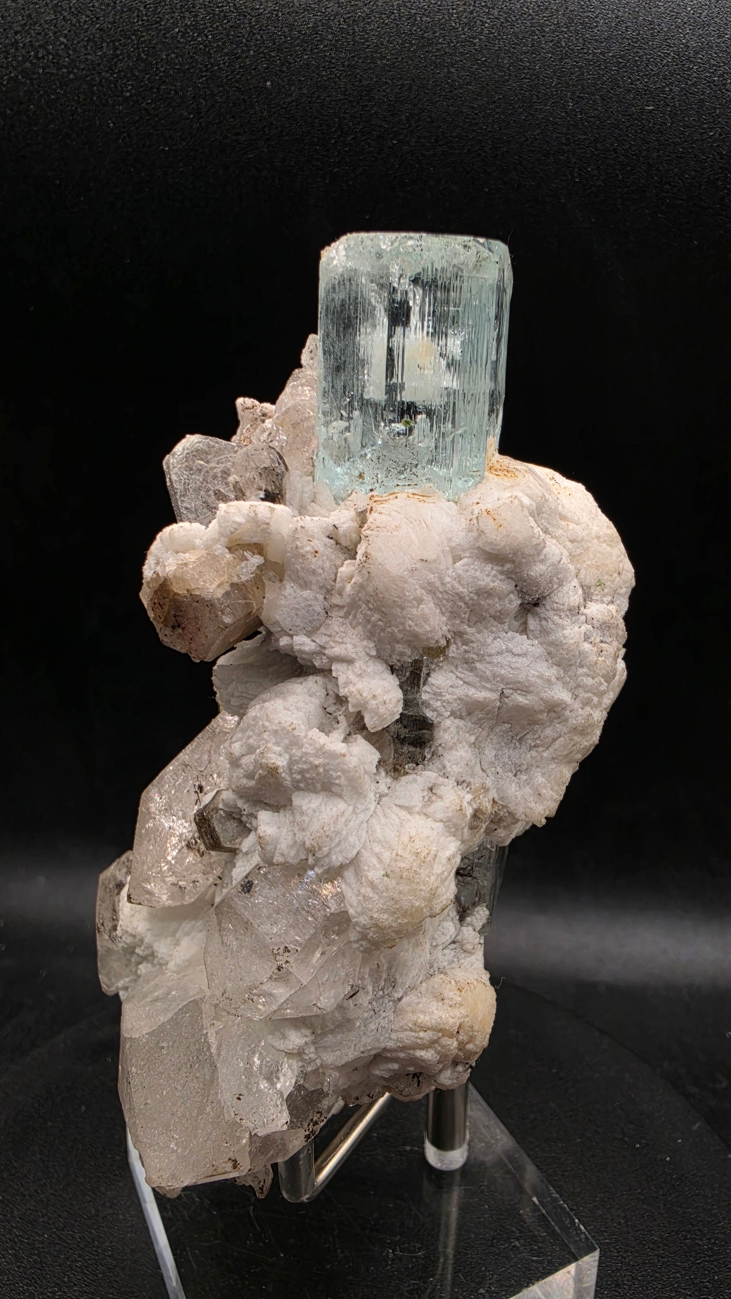 Aquamarine Apatite specimen