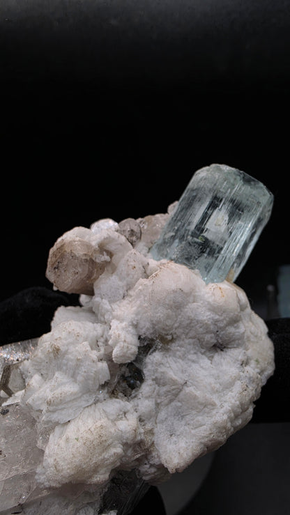 Aquamarine Apatite specimen